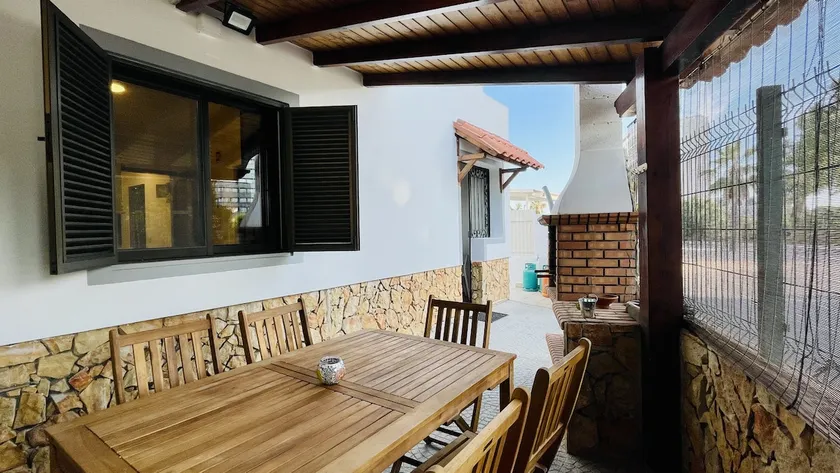 Neridas Villa - Near the beach - 10 Pax - Quarteira - Image 1