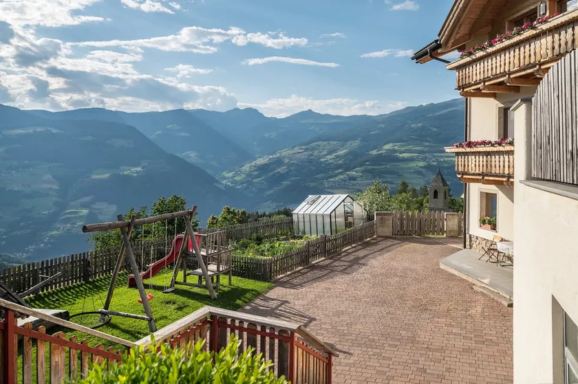 Solerhof Apt Terrace - Image 1