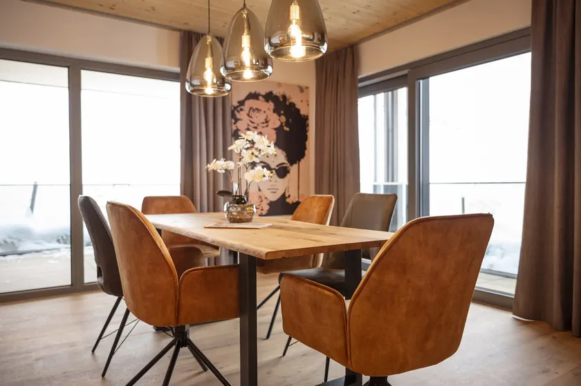 4 Bed Apartment Deluxe Panorama - Image 1