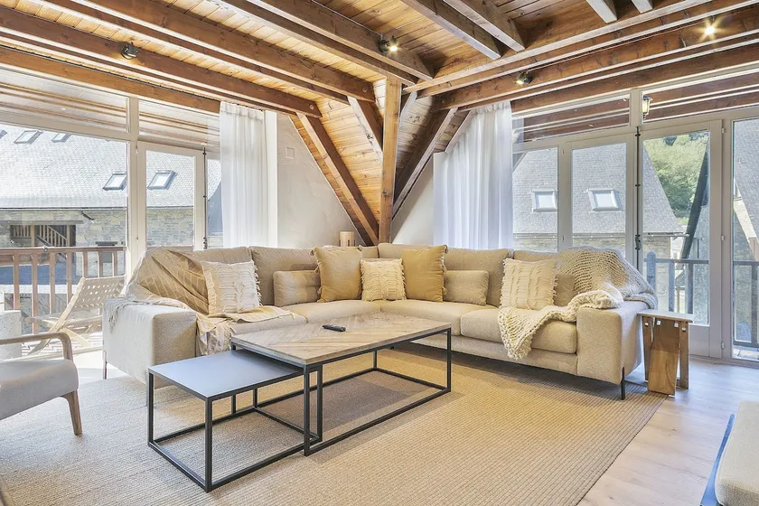 Luderna - Duplex con terraza Esclops - Image 1
