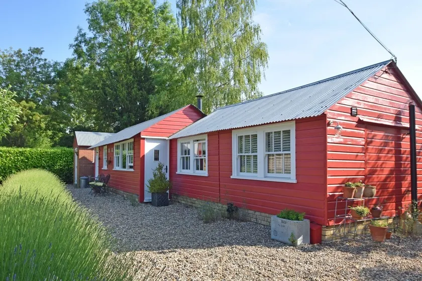 The Red Shed guest house for 2. Bury St Edmunds 3m - Image 1