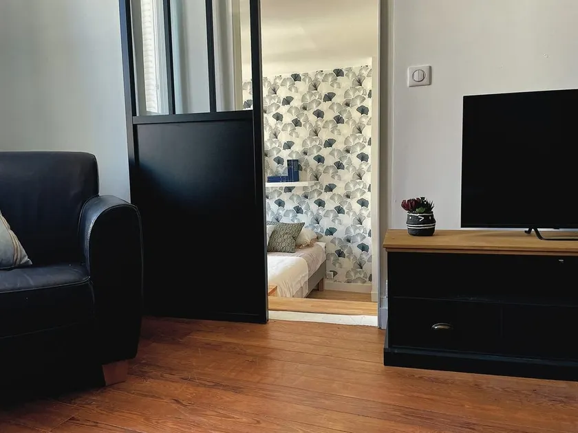 Cozy and bright apartment in the city center - Image 1