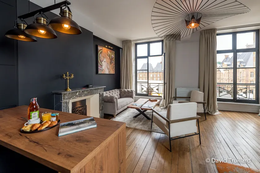 Suite MANA Cupidon + Parking + View of Piazza Ducale - Image 1