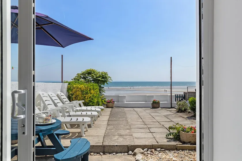 Strand Cottage - Direct Beach Access - Image 1