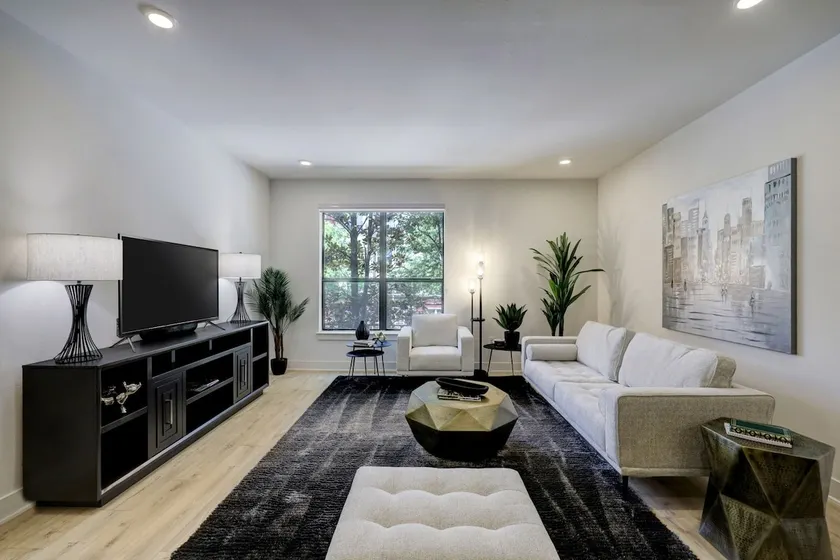 Montrose Resort Living, 1-bed - Image 1