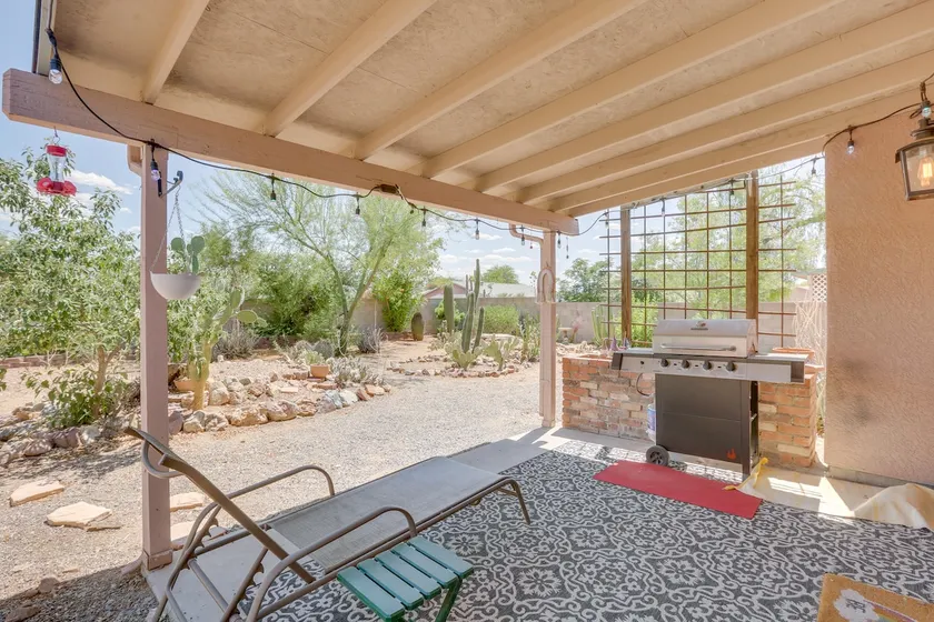 Pet friendly Tucson Home w Gas Grill & Fire Pit - Image 1