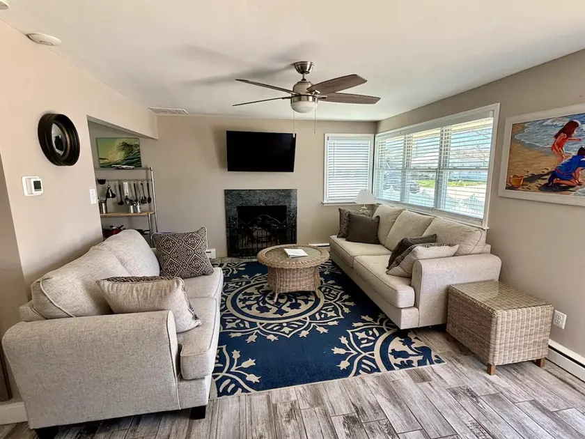 2BR Beach Home Hideaway - Parking - Image 1