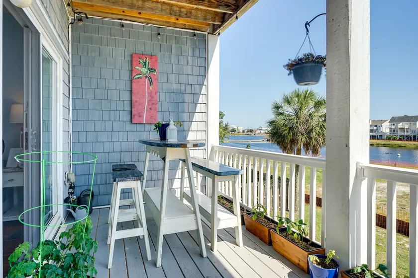 Carolina Beach Lakefront House: Walk to Beach! - Image 1