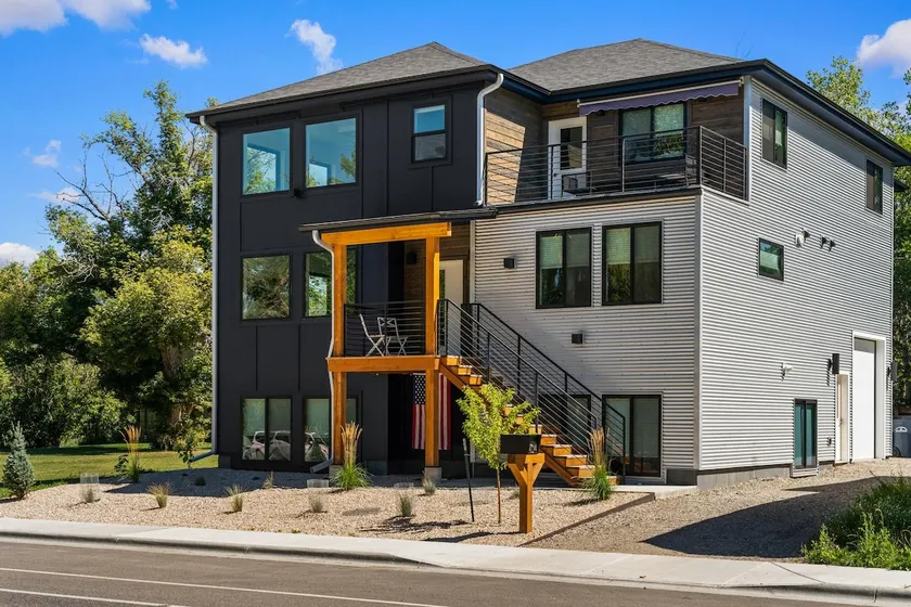 Winter House - Great home located within walking d - Image 1