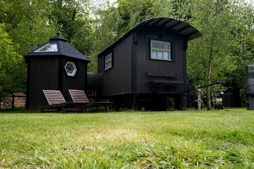 Shepard hut - Hot Tub, Outdoor Shower, Bath - Image 1
