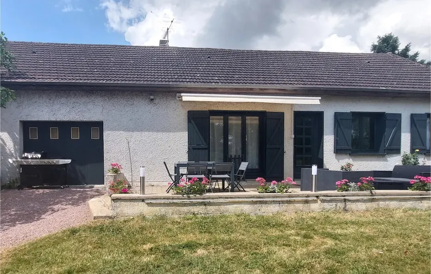 Awesome Home In Herry With Heated Swimming Pool - Image 1