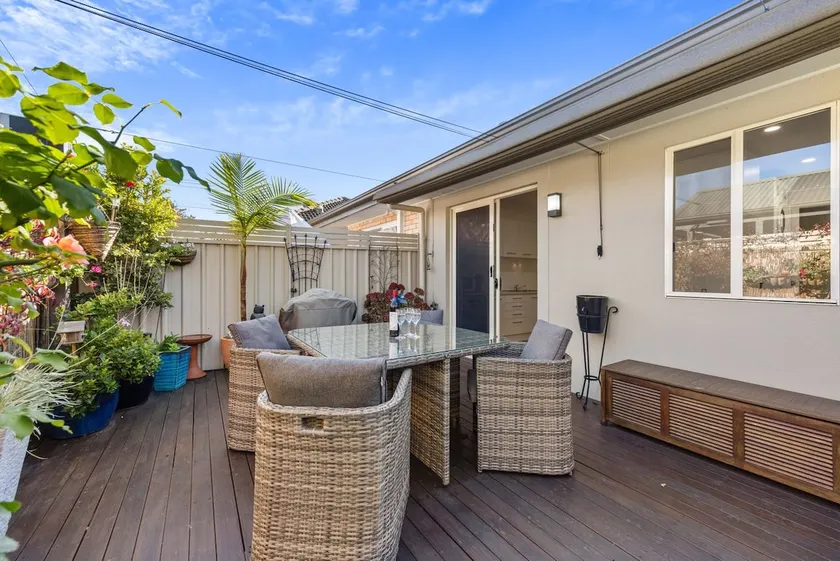 Belle Escapes - Hidden Haven in Glenelg - Image 1