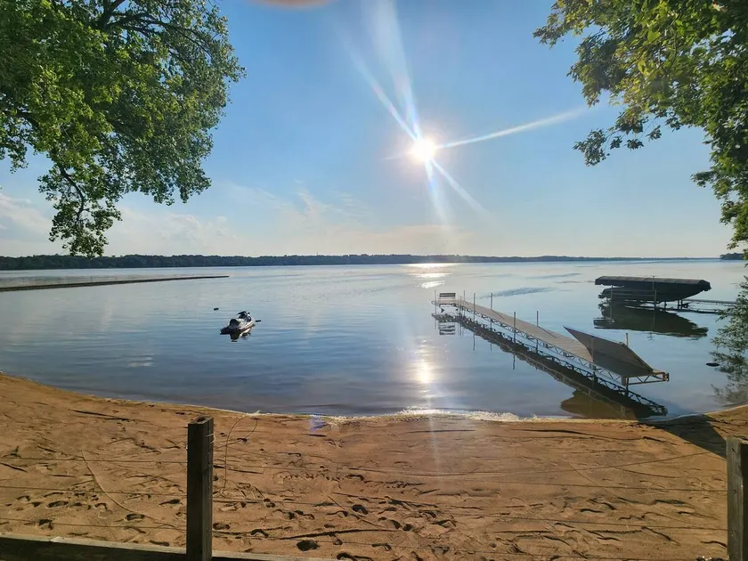 Family Shoreline Hideaway - Image 1