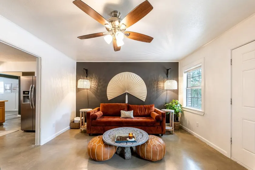 Cozy Rio Vista Stay close to to River & Downtown - Image 1