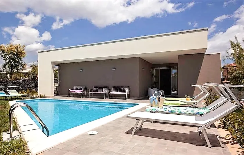 Amazing home in Mascalucia - Image 1