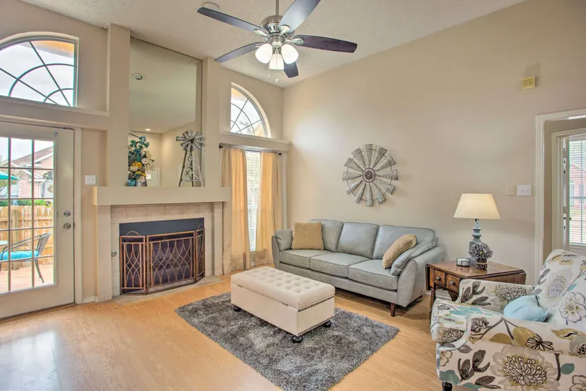 Heart of Rowlett - 3 BD,2BA Cozy Getaway w Patio - Image 1