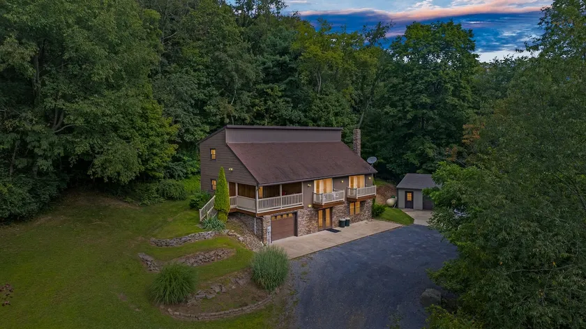 Maple Hill Lodge | Hot Tub + Views from Deck - Image 1