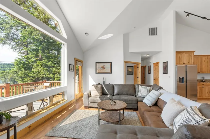 Blacktail Retreat | Close to Skiing & Glacier Park - Image 1
