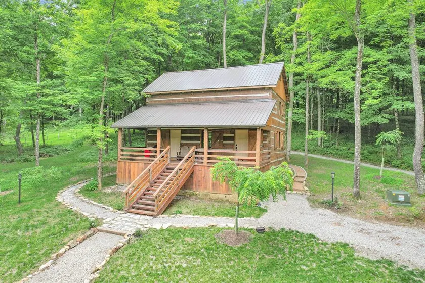 Walnut Lodge Cabin|Near Buckeye Lake|16 Acres - Image 1