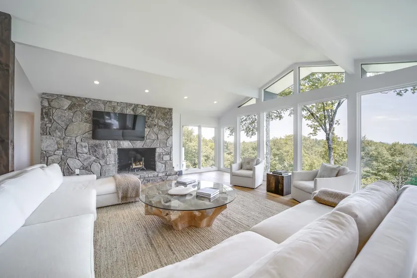 Luxurious Mountain Retreat w/ Long Range Views! - Image 1