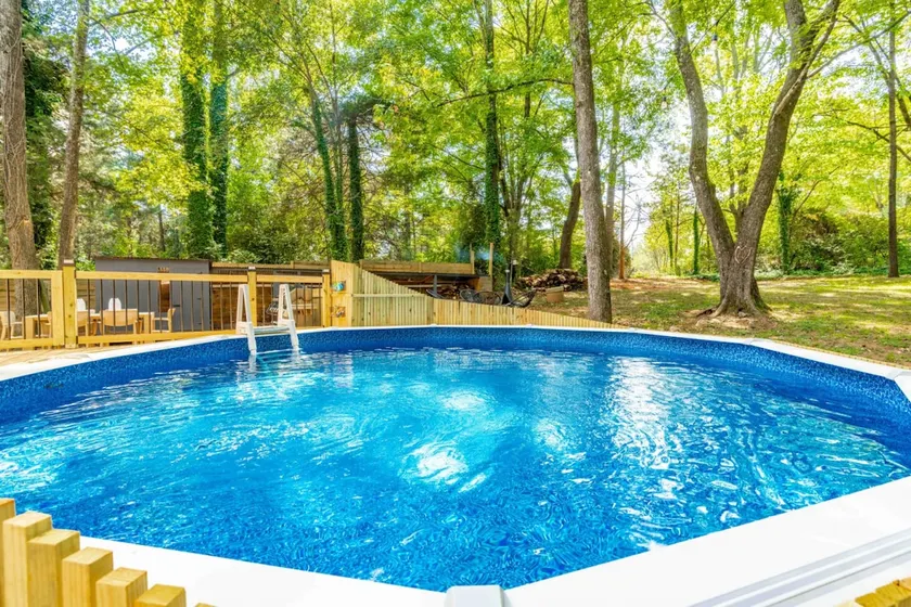 Designer home close to RDU and downtown, sleeps 12 - Image 1