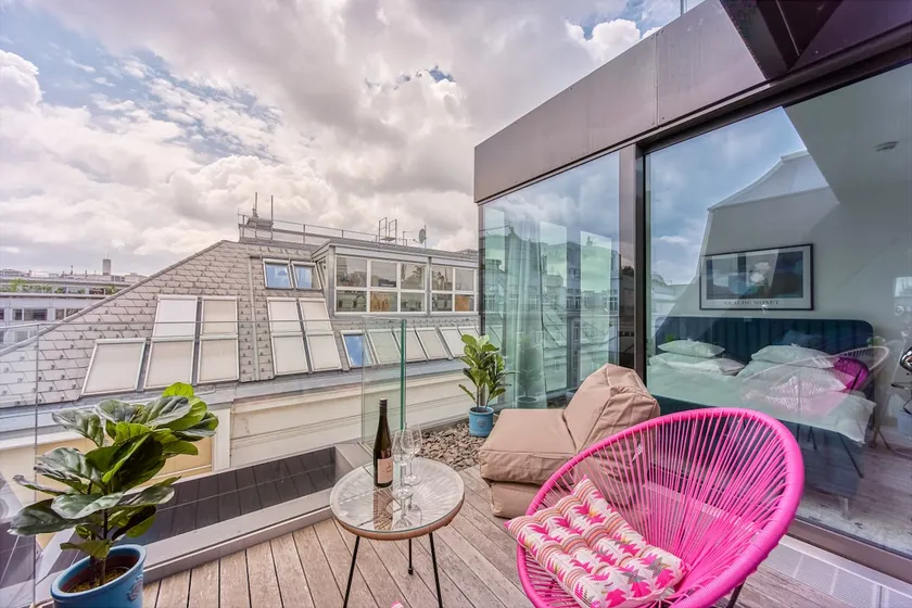 Smile Picasso Penthouse - Downtown Vienna - Image 1