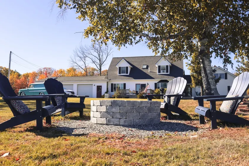 Mainestay Lakeside Home - Image 1