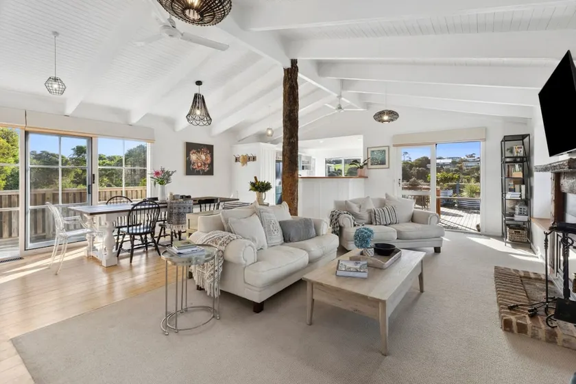 Oceanside Haven: With Fire and lake views. - Image 1