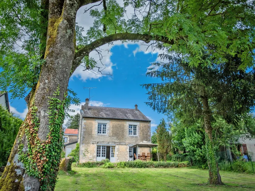 Authentic house with view in French Ardennes - Image 1