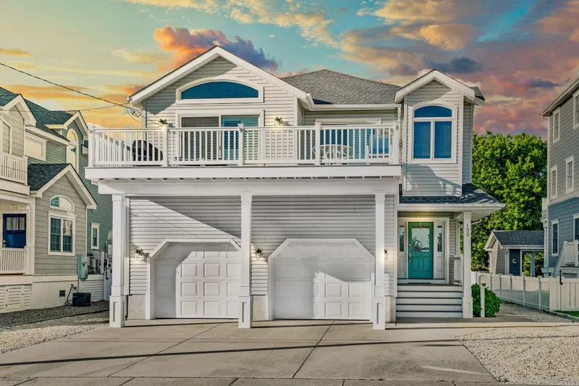 The Sandpiper Beach House - Image 1
