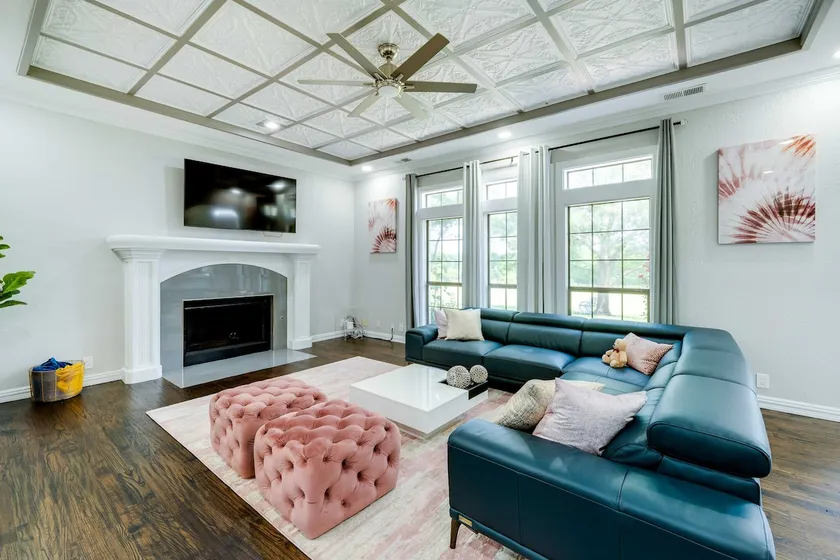 10 Acres w/ Hot Tub & Pond: Luxury Melissa Villa! - Image 1