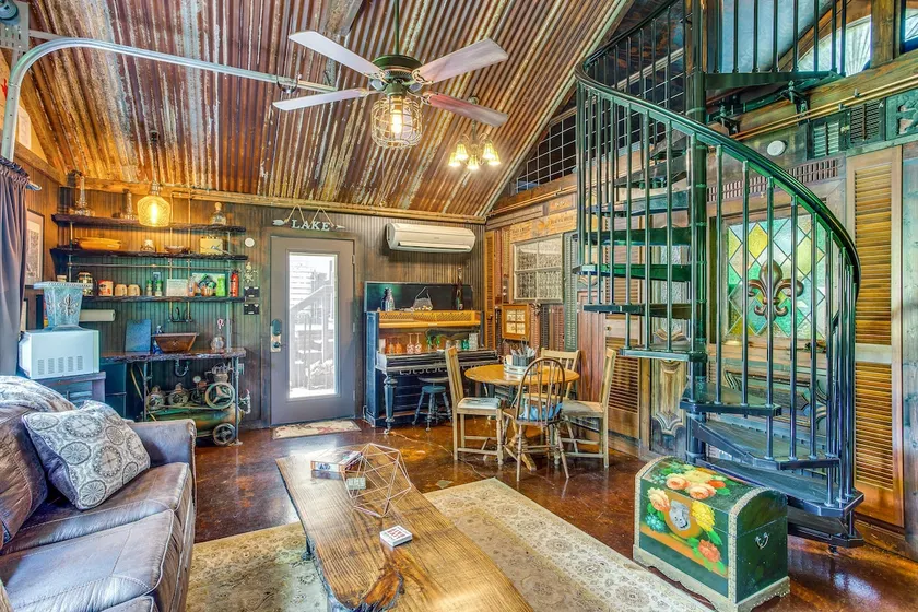 Lake Holbrook Waterfront Vacation Rental w/ Dock! - Image 1