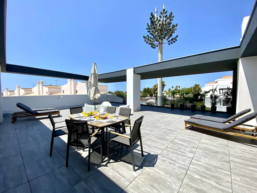 Tavira Grand Balcony With Pool by Homing - Image 1