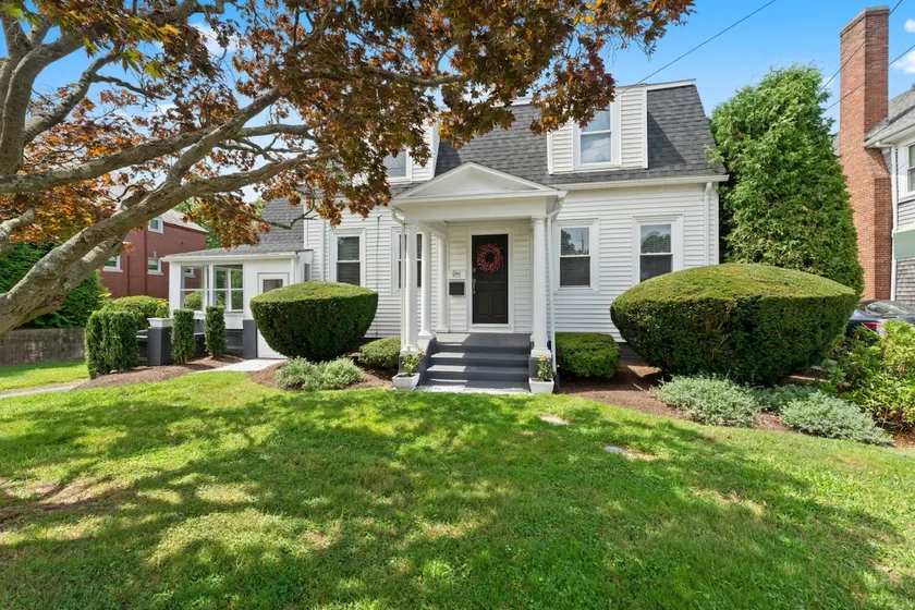 Spacious 4BR at Town Center | Walk to Everything! - Image 1
