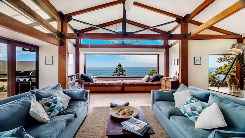 Atlas Beach House - Image 1