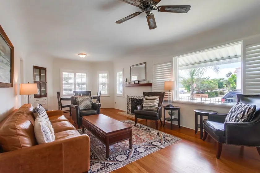 Ocean Beach Cottage - Image 1