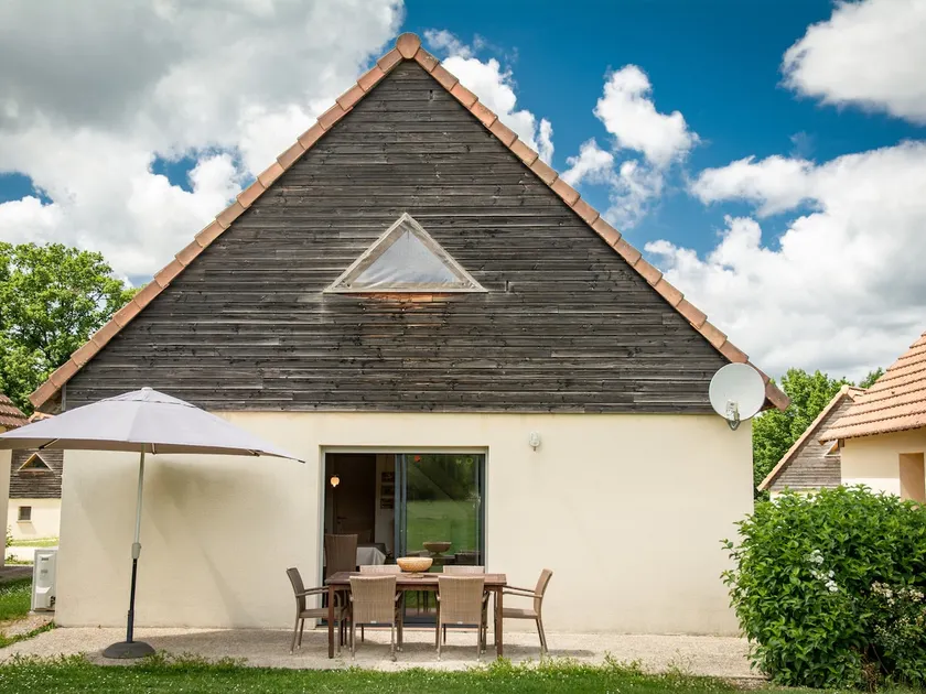 Beautiful house on child-friendly holiday park - Image 1