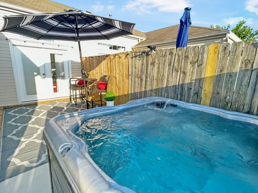 The Stay at Steuben Hot Tub 2 houses 6 BR - Image 1