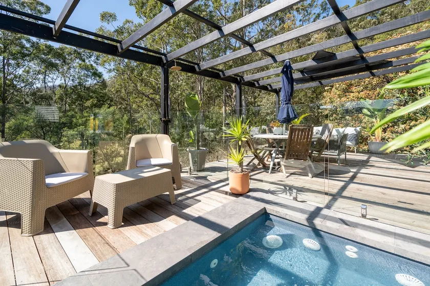 Mike's - A Luxurious Cabin Surrounded By Nature - Image 1