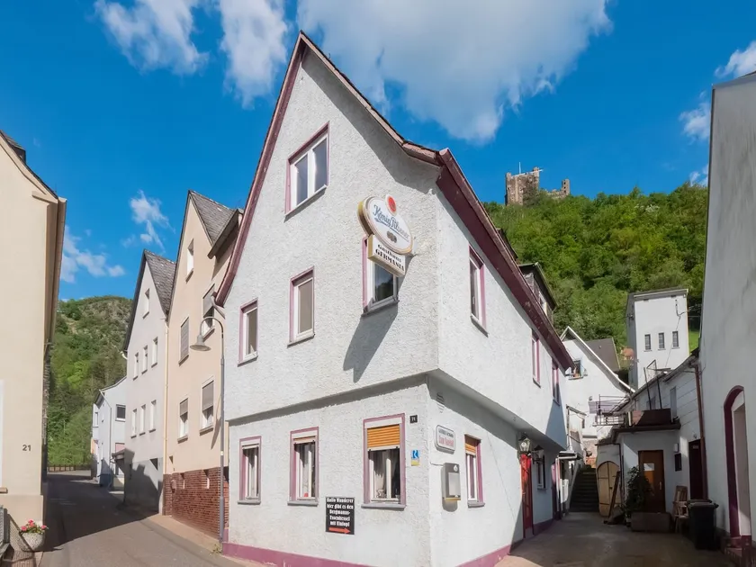Cosy holiday home in Sankt Goarshausen with barbecue - Image 1