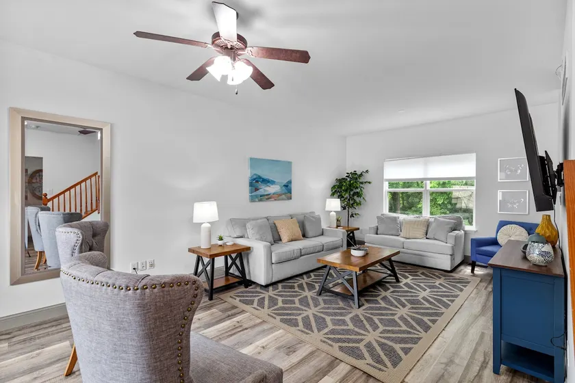 Springhurst Serenity: Fresh 4BR Getaway - Image 1
