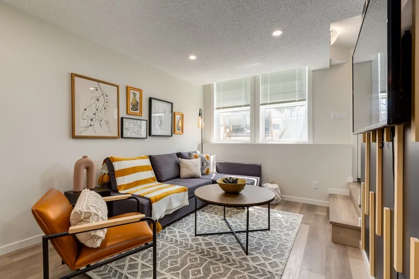 ”Vertex ”| Bright 1-Bed Near Parks & Trails - Image 1