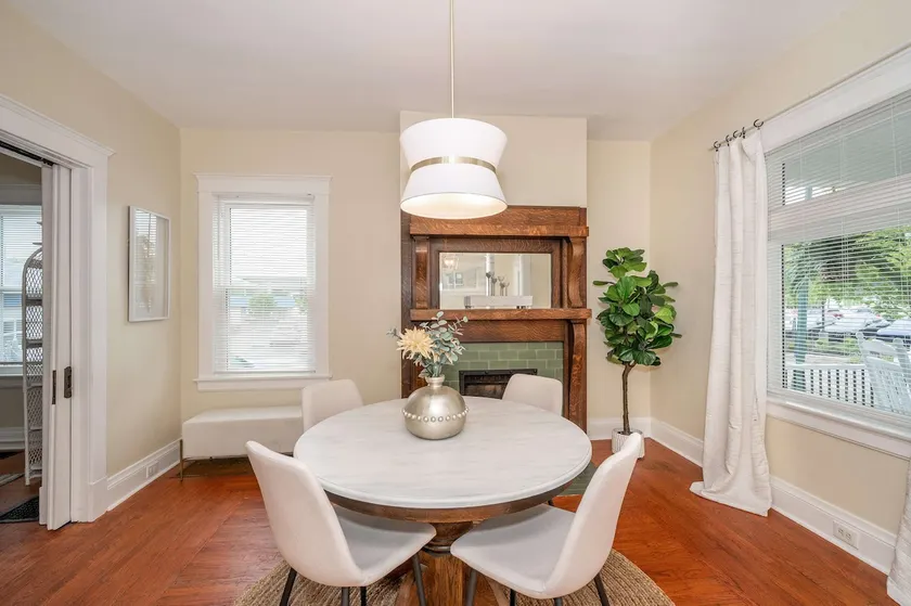 Walk to Mariemont, Historic 3BR Cottage, Sleeps 6 - Image 1