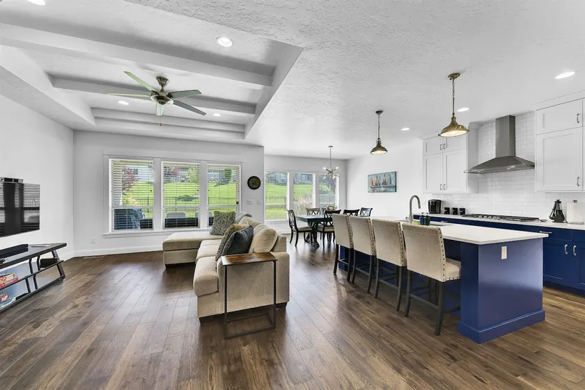 Port Blue near lake and golf - Image 1