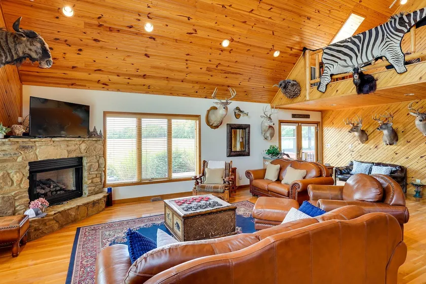 Pet-Friendly Vienna Cabin w/ Screened-In Porch! - Image 1