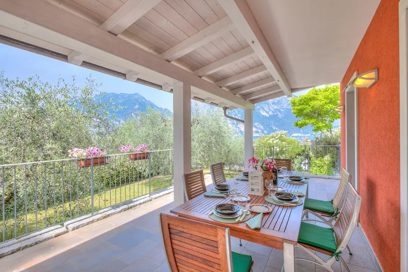 Villa Il Paradiso Di Gabri: Lake-View Villa with Garden - Happy Rentals - Image 1