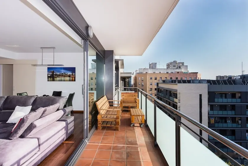 Modern Luxury Apartment Fira Bcn - Image 1