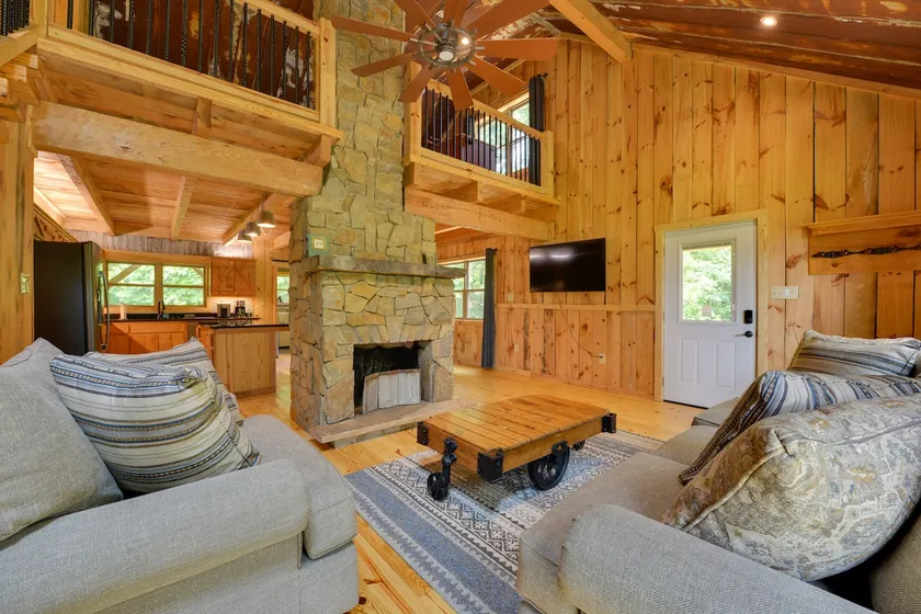 Peaceful Wine Country Cottage w/ Fire Pit in Olin! - Image 1
