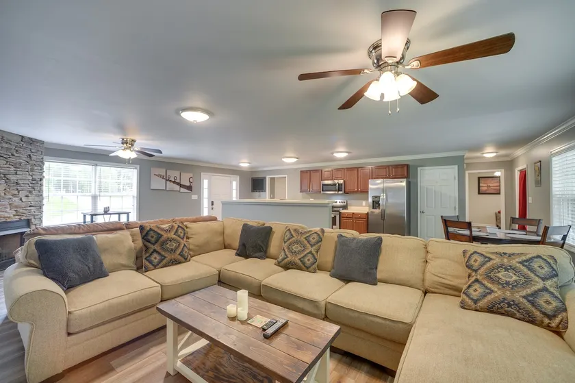 Guntersville Lake House: Boat Ramp Access! - Image 1