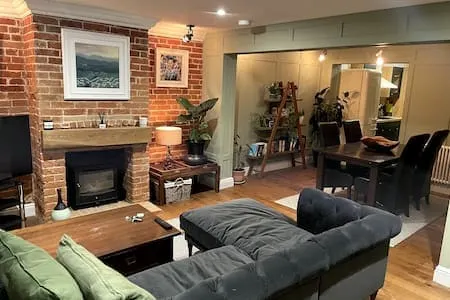 Hall Farm Cottage, Barham - Image 1